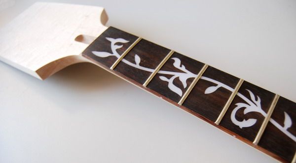 EDEN Angled Paddle Guitar Neck 22 Frets Vine Inlay  
